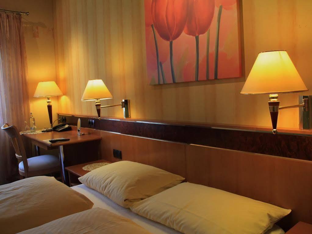 Hotel Landgasthof Gemmer Rettert Buitenkant foto